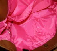 Продается сумочка Цвет розовый. Верх - текстиль, ручки - кожзам. Б\у, в хорошем . . фото 3