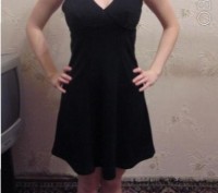 Черное платье с открытой спиной MORGAN
Размер S-M
Состояние 5-. . фото 2