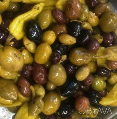 Греческие весовые оливки. Натуральные бочковые оливки.. . фото 1