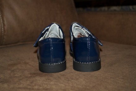 Нарядные демисезонные туфли для девочки. Отлично дополнят любой повседневный нар. . фото 7