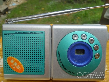 Портативный FM радио приемник MANBO AS-727. 
Под ремонт, либо на запчасти.
На . . фото 1