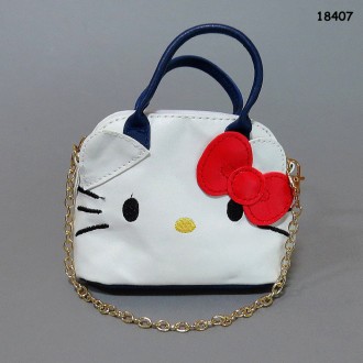 Детская сумочка Hello Kitty для девочки
Цена 189 грн
Внутри одно отделение на . . фото 4