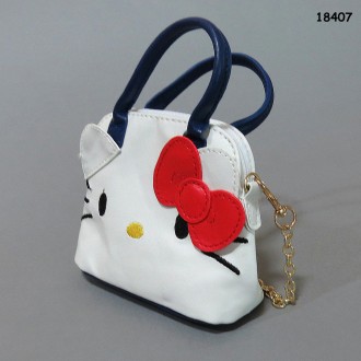 Детская сумочка Hello Kitty для девочки
Цена 189 грн
Внутри одно отделение на . . фото 6