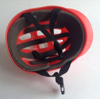 Шлем детский велосипедный защитный.
Высота 10.5 см. 
Внутренний размер 17 / 21. . фото 4