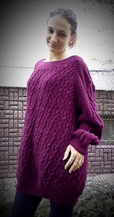 Продам свитер оверсайз унисекс (на фото хрупкая девушка, но можно и на крупного . . фото 5