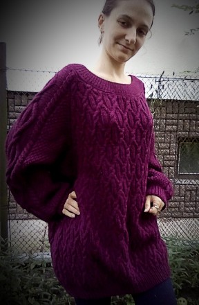 Продам свитер оверсайз унисекс (на фото хрупкая девушка, но можно и на крупного . . фото 8