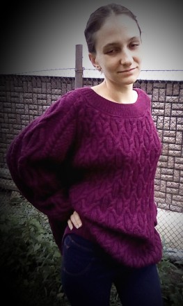 Продам свитер оверсайз унисекс (на фото хрупкая девушка, но можно и на крупного . . фото 7
