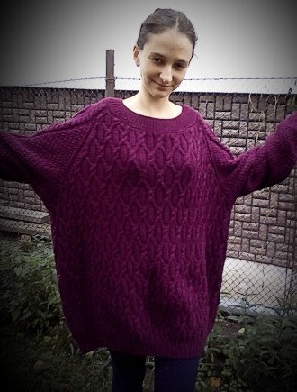 Продам свитер оверсайз унисекс (на фото хрупкая девушка, но можно и на крупного . . фото 6