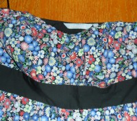 красивое оригинальное платьице с открытыми плечами будет находкой в вашем летнем. . фото 3