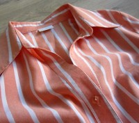 Блузка в идеальном состоянии. Цвет пастельно-персиковый. Ткань очень легкая, при. . фото 3
