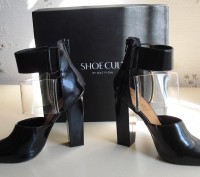 Эксклюзивные женские туфли "Shoe Cult" от Nasty Gal.
Размер US 9,5 EURO 42.
Об. . фото 3