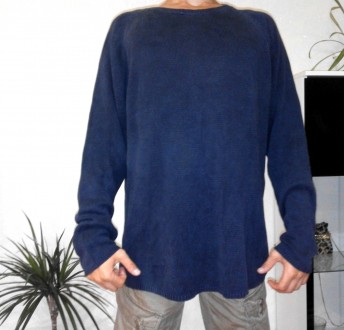 Продам качественный фирменный свитер из хлопка.Размер L. Состояние очень хорошее. . фото 2
