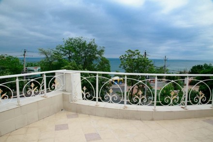 Предлагается к продаже красивый ухоженный дом с видом на море, с террасами и бас. Киевский. фото 8