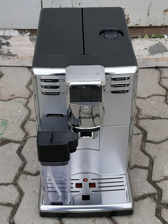 Кофемашина кофеварка Филипс Philips Series 5000 EP5361/10 с молочником
Техничес. . фото 9