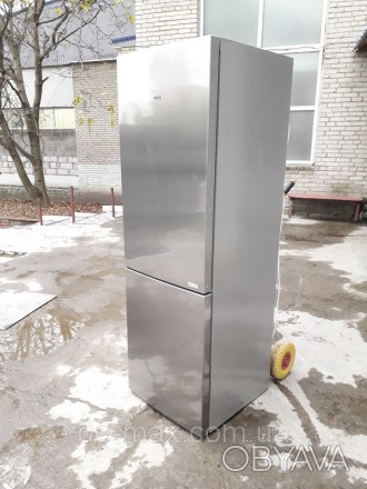 Красивый и стильный холодильник Бош станет настоящим украшением кухни. Потрясающ. . фото 1