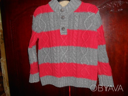 Полушерстяной свитер на 6-7 лет,есть акатушки,GAP KIDS.
замеры: длина-51см
ш.п. . фото 1
