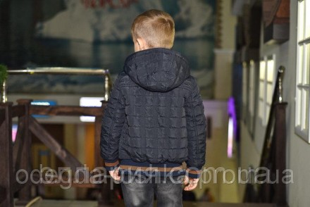 Куртка детская для мальчика прямого силуэта с втачным рукавом, длиной ниже линии. . фото 4