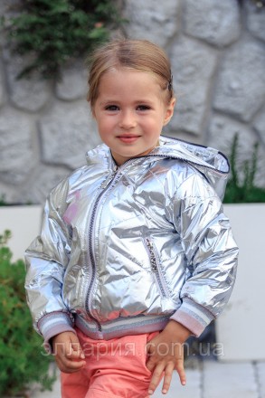 Блестящая курточка удлиненная для девочки
Код Бомбер (ЛЕК)
Бомбер-демисезонная к. . фото 4