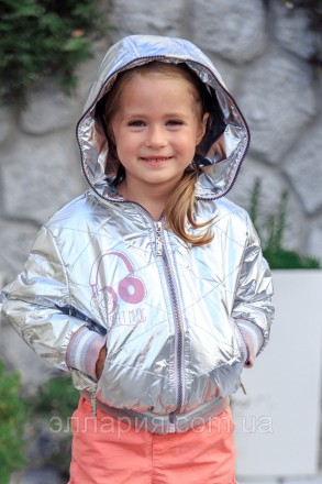 Блестящая курточка удлиненная для девочки
Код Бомбер (ЛЕК)
Бомбер-демисезонная к. . фото 3