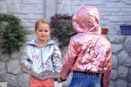 Блестящая курточка удлиненная для девочки
Код Бомбер (ЛЕК)
Бомбер-демисезонная к. . фото 5
