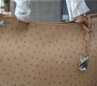 FURLA camel ostrich embossed leather 'Royal' snap shopper tote bag
Rtl $498

. . фото 3