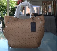 FURLA camel ostrich embossed leather 'Royal' snap shopper tote bag
Rtl $498

. . фото 5