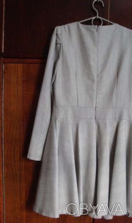 Платье из костюмной ткани полуприлегающего силуэта в области лифа и юбкой - «сол. . фото 1