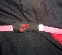 Nike кофта,прим.на 2 года.Сост.очень-очень хорошее(только отпало ушко у бегунка). . фото 6