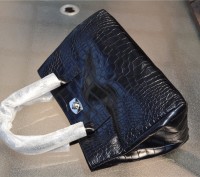 Furla black croc embossed leather 'New Appaloosa' shopper tote

Классическая и. . фото 7