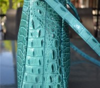 Furlа turquoise croc embossed leather 'Practica' shopper

Милейшая, женственна. . фото 8