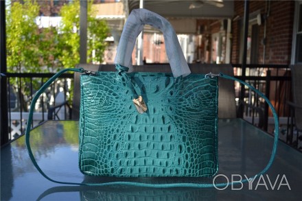 Furlа turquoise croc embossed leather 'Practica' shopper

Милейшая, женственна. . фото 1
