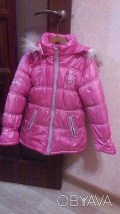 Продам зимнюю куртку на девочку 6-7 лет.Наполнитель халофайбер.Легкая и теплая.2. . фото 1