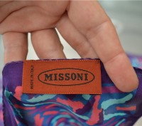 MISSONI 100% AUTHENTIC SILK SCARF

MADE IN ITALY

Retail Price: $200.00

Э. . фото 4