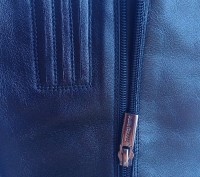 Сапоги Julia Grossi выполнены из натуральной кожи . 
Детали: застежка на молнии. . фото 5