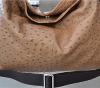 Furla Elisabeth Ostrich embossed leather Medium convertible hobo
Rtl $548

Бе. . фото 5