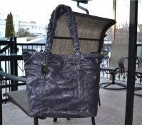 Furla Fortuny Snake Embossed Leather Shopper Tote Handbag
retail : $478

Заме. . фото 2