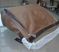 Furla caramel textured leather Amazzonе zip hobo
Retail: $598.00

Знаменитая . . фото 3