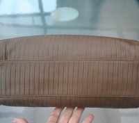 Furla caramel textured leather Amazzonе zip hobo
Retail: $598.00

Знаменитая . . фото 11