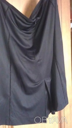 Продам новую черного цвета юбку 50-52? р. Длина 65 см,окружность талии 96, пряма. . фото 1