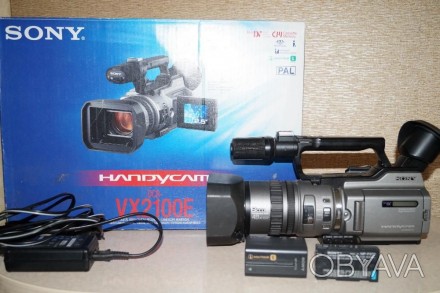 Продается б/у видеокамера SONY DCR-VX 2100E . Камера в отличном состоянии.Объект. . фото 1