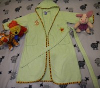 Продам махровый халат от Disney в отличном состоянии. Для мальчика и девочки. 10. . фото 2