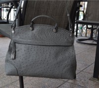 FURLA Birch Gray ostrich-embossed Leather Piper Tote/Crossbody Bag

retail : $. . фото 5