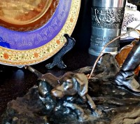 Охотник с собачкой из бронзы покрытой патиналак.

1910-20 годов сделано.

Ге. . фото 4