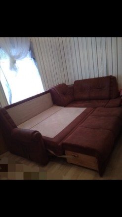 Продам большой раскладной диван. На фото находится в комнате 12кв.м. В большей к. . фото 2