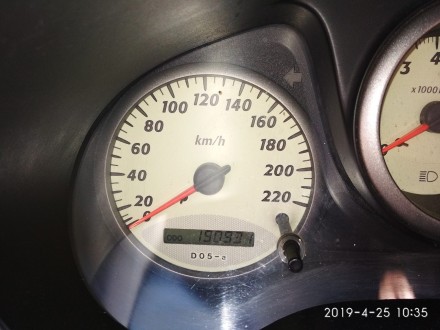 Продам Toyota RAV 4 2002 года. Автомат, полный привод. Бензин 2.0. Не бит. не кр. . фото 10