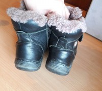 отличные кожаные прошитые ботинки на зиму для мальчика.удобные и теплые .стелька. . фото 4