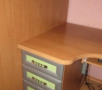 Продам Двуярусную кровать-стол-шкаф изготовленную по индивидуальному дизайну спе. . фото 7