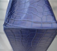 Furla Ink Blue Croc Embossed Leather Jucca Shopper Tote
Retail: $328.00

Сумк. . фото 12
