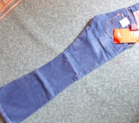 Продам новые женские джинсы Levi`s.
№ 525; 27/32 белые
№ 525; 27/32 индиго
№ . . фото 8
