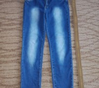 Продам джинсы женские, два раза одеванные. Целые, красивые, высокая талия, расцв. . фото 2